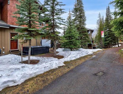 Trapper's Landing #12 - 2 Bdrm + Den HT - Sun Peaks (TM)