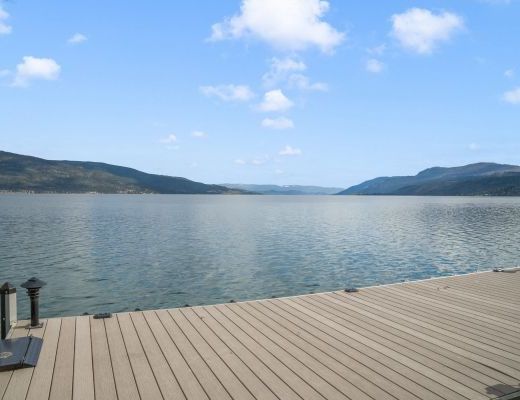 Lakeside Manor - 4 Bdrm Lakefront with Lift - Kelowna (CVH)