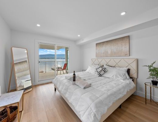 The Lake Escape - 6 Bdrm - West Kelowna (CVH)