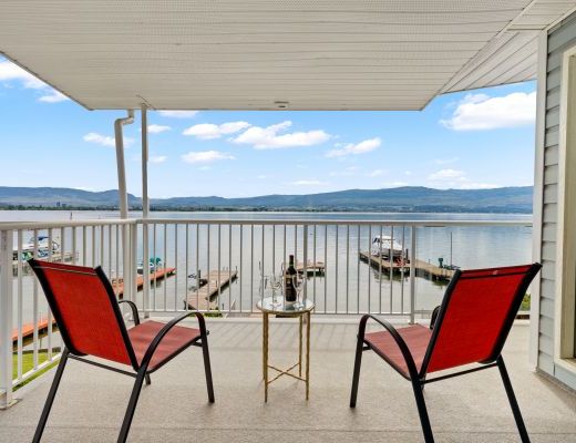 The Lake Escape - 6 Bdrm - West Kelowna (CVH)