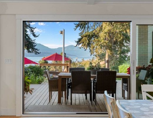 Mission Lakeview Rancher - 4 Bdrm HT w/Pool - Kelowna (CVH)