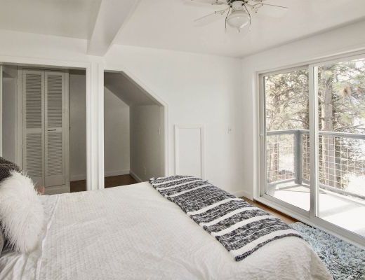 Lakeshore Cabin - 4 Bdrm Lakefront - Kelowna (CVH)
