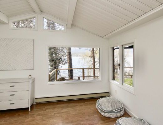Lakeshore Cabin - 4 Bdrm Lakefront - Kelowna (CVH)