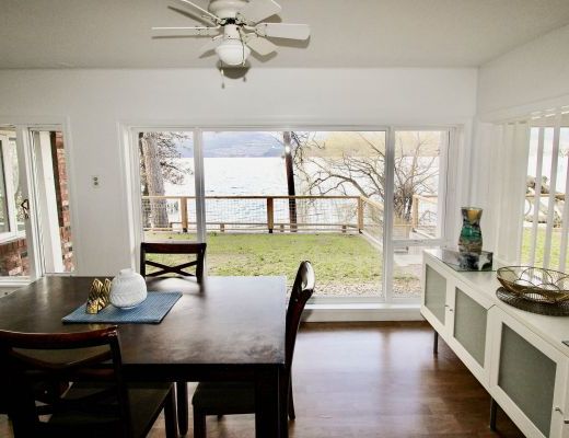 Lakeshore Cabin - 4 Bdrm Lakefront - Kelowna (CVH)