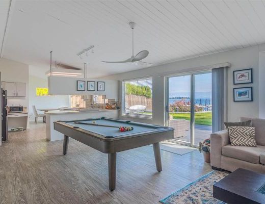 Barefoot Beachhouse - 3 Bdrm Lakefront - West Kelowna (CVH)