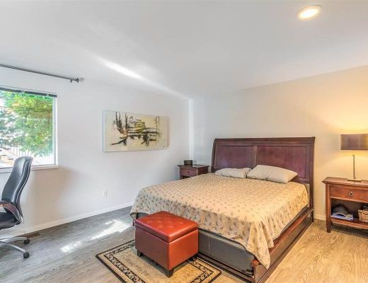 Barefoot Beachhouse - 3 Bdrm Lakefront - West Kelowna (CVH)