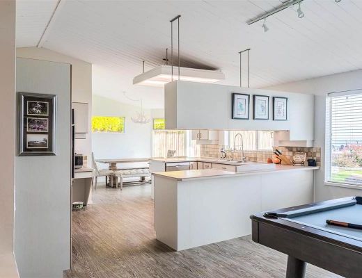 Barefoot Beachhouse - 3 Bdrm Lakefront - West Kelowna (CVH)
