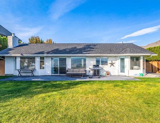 Barefoot Beachhouse - 3 Bdrm Lakefront - West Kelowna (CVH)