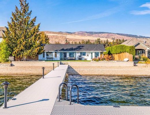 Barefoot Beachhouse - 3 Bdrm Lakefront - West Kelowna (CVH)