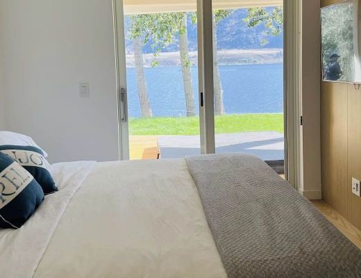 Lakeside Estate - 4 Bdrm HT - Osoyoos