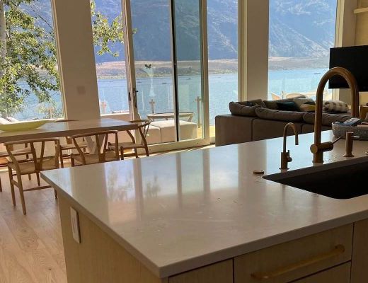 Lakeside Estate - 4 Bdrm HT - Osoyoos