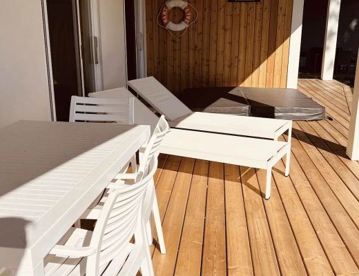 Lakeside Estate - 4 Bdrm HT - Osoyoos