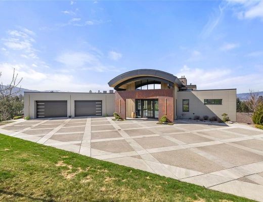 Modern Estate - 4 Brdm HT - Kelowna