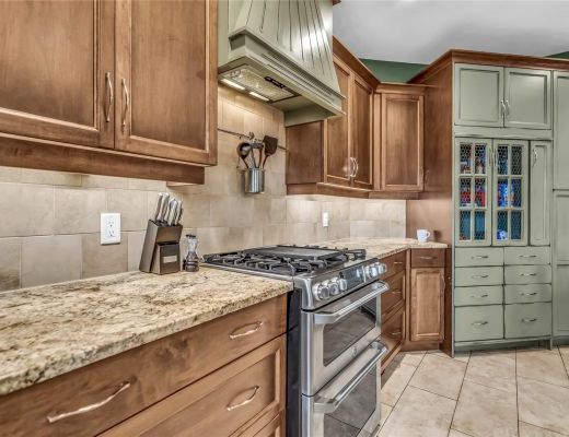 Black Mountain Oasis - 5 Bdrm w/ Pool (CVH)