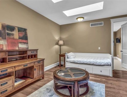 Black Mountain Oasis - 5 Bdrm w/ Pool (CVH)