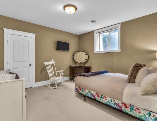 Black Mountain Oasis - 5 Bdrm w/ Pool (CVH)