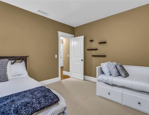 Black Mountain Oasis - 5 Bdrm w/ Pool (CVH)