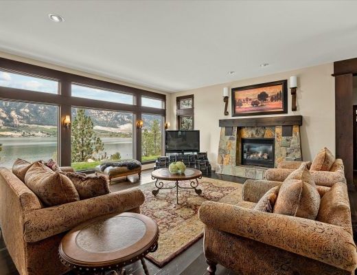 Elegant Lakeview Residence - 4 Bdrm - Oyama