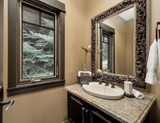 Elegant Lakeview Residence - 4 Bdrm - Oyama