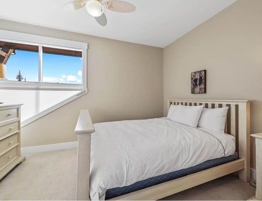 The Sasquatch Lodge - 4 Bdrm HT - Sun Peaks (TM 15)