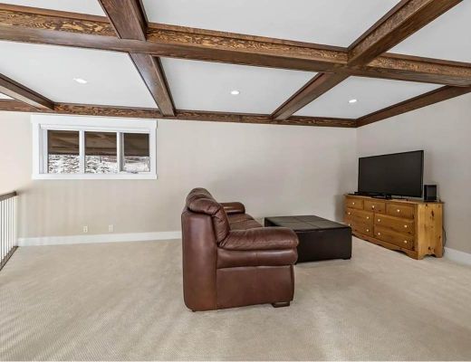 The Sasquatch Lodge - 4 Bdrm HT - Sun Peaks (TM 15)