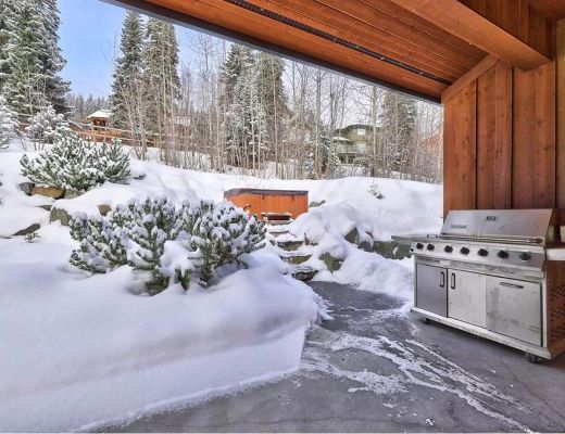 The Sasquatch Lodge - 4 Bdrm HT - Sun Peaks (TM 15)