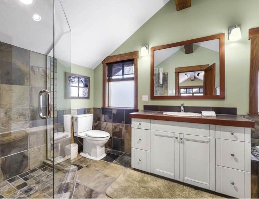 Fairways Drive Twin Oaks - 4 Bdrm HT - Sun Peaks (TM 15)