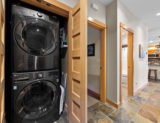 Fairways Drive White Pines - 4 Bdrm HT - Sun Peaks (TM 15)