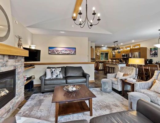 Fairways Drive White Pines - 4 Bdrm HT - Sun Peaks (TM 15)