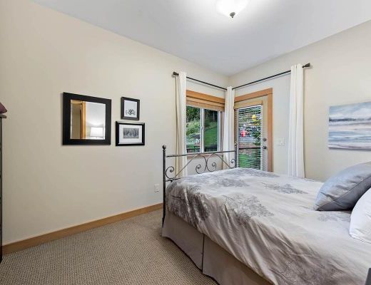 Fairways Drive White Pines - 4 Bdrm HT - Sun Peaks (TM 15)
