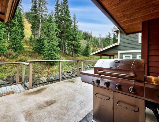 Fairways Drive White Pines - 4 Bdrm HT - Sun Peaks (TM 15)