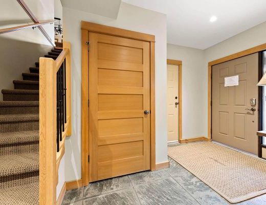 Fairways Drive White Pines - 4 Bdrm HT - Sun Peaks (TM 15)