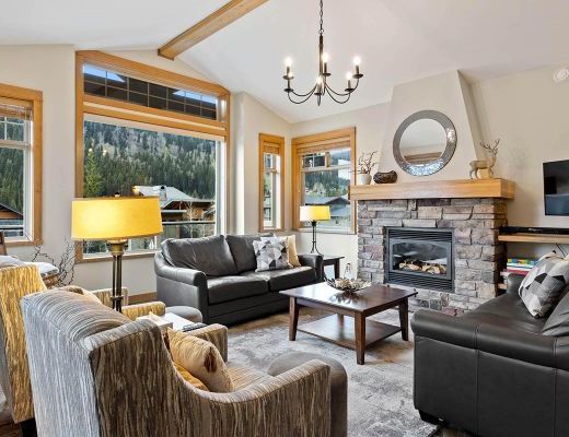 Fairways Drive White Pines - 4 Bdrm HT - Sun Peaks (TM 15)