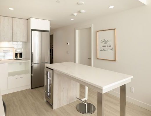 Aqua 1 Resort #613 - 2 Bedroom -  Kelowna(CVH)