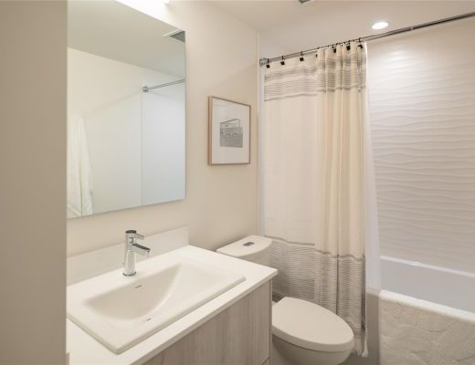 Aqua 1 Resort #613 - 2 Bedroom -  Kelowna(CVH)