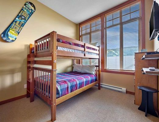 Settlers Crossing #28 - 2 Bdrm HT - Sun Peaks (TM)