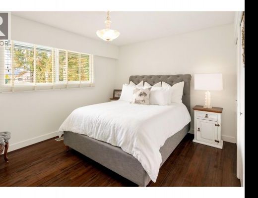 Modern Lakestroll - 3 Bedroom - Kelowna