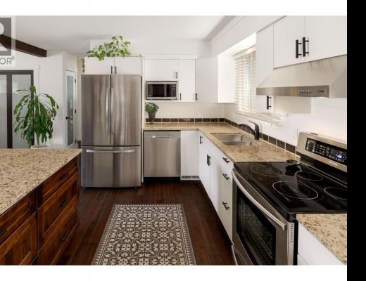 Modern Lakestroll - 3 Bedroom - Kelowna