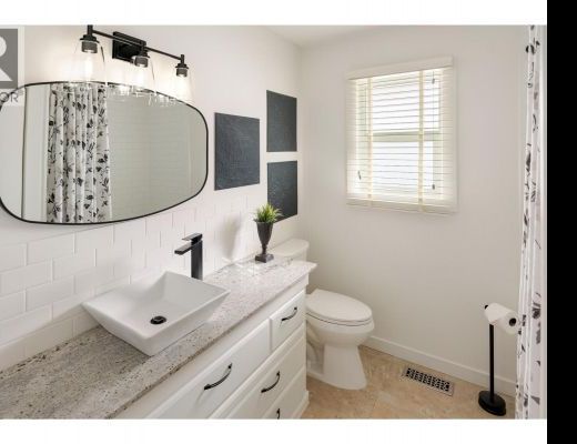 Modern Lakestroll - 3 Bedroom - Kelowna