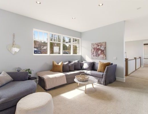 Luxury Look Out - 4 Bdrm Lakeview w/ Pool HT - Kelowna