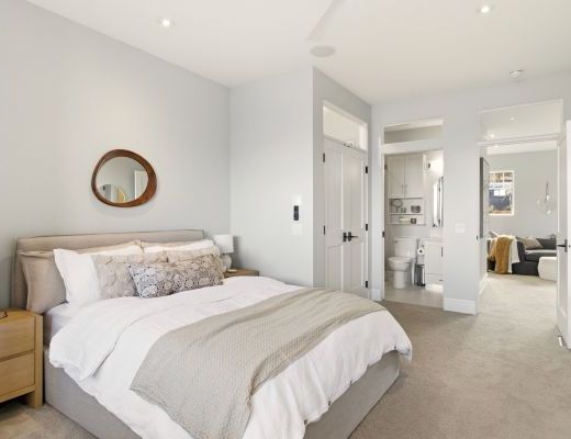 Luxury Look Out - 4 Bdrm Lakeview w/ Pool HT - Kelowna