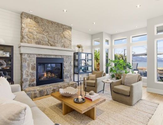 Luxury Look Out - 4 Bdrm Lakeview w/ Pool HT - Kelowna