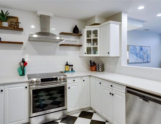 Discovery Bay Resort #243 - 3 Bdrm - Kelowna (CVH)