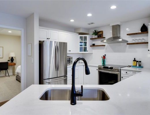 Discovery Bay Resort #243 - 3 Bdrm - Kelowna (CVH)