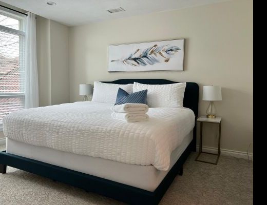Discovery Bay Resort #243 - 3 Bdrm - Kelowna (CVH)