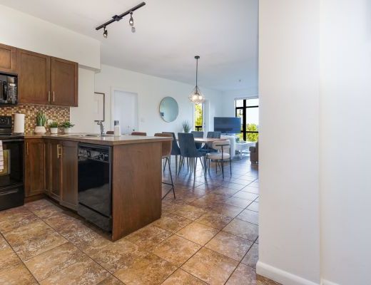 Playa del Sol #518 - 2 Bdrm + Den Lakeside - Kelowna