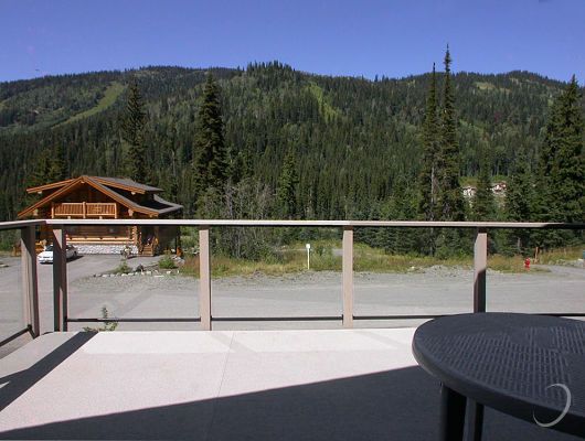Kluane Creek Chalet - 4 Bdrm HT - Sun Peaks