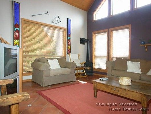 Shari's Chalet In Snowpines - 2 Bdrm + Loft HT - Big White