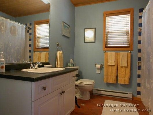 Shari's Chalet In Snowpines - 2 Bdrm + Loft HT - Big White