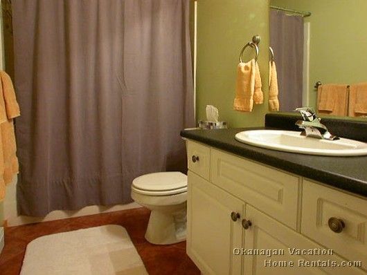 Shari's Chalet In Snowpines - 2 Bdrm + Loft HT - Big White